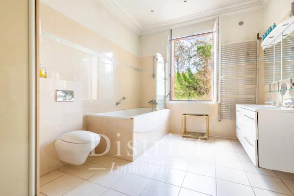 # Maison – 617m² – Saint-Maurice