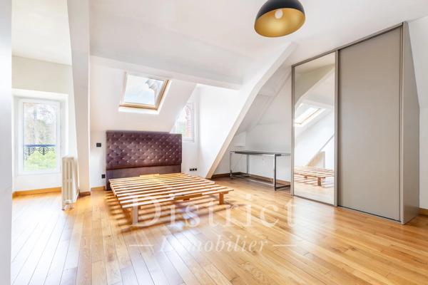 # Maison – 617m² – Saint-Maurice