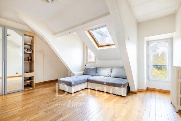 # Maison – 617m² – Saint-Maurice