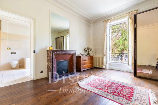 # Maison – 617m² – Saint-Maurice