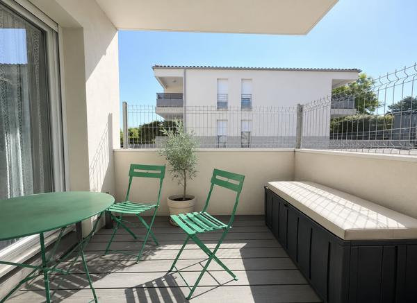 A VENDRE 84120 PERTUIS APPARTEMENT TYPE 2 PIECES AVEC BALCON, GARAGE ET 1 PLACE DE STATIONNEMENT