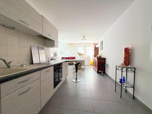 A VENDRE 84120 PERTUIS APPARTEMENT TYPE 2 PIECES AVEC BALCON, GARAGE ET 1 PLACE DE STATIONNEMENT