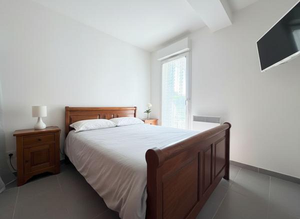 A VENDRE 84120 PERTUIS APPARTEMENT TYPE 2 PIECES AVEC BALCON, GARAGE ET 1 PLACE DE STATIONNEMENT