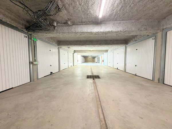 A VENDRE 84120 PERTUIS APPARTEMENT TYPE 2 PIECES AVEC BALCON, GARAGE ET 1 PLACE DE STATIONNEMENT