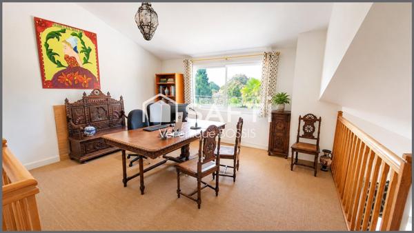 MOUILLERON-LE-CAPTIF – BELLE PROPRIÉTÉ DE 205 m² – PISCINE – 1 217 m² DE TERRAIN PAYSAGÉ