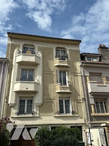 2 pièces entièrement rénové!