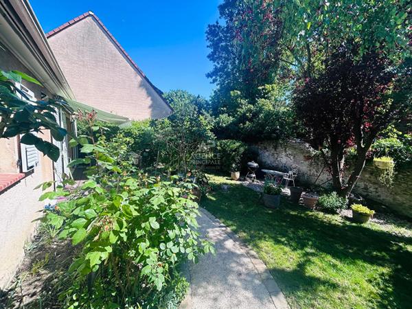 Maison indépendante 5 pièces, Triel-sur-Seine, Quartier calme en impasse €393 000 ** - Référence 1096