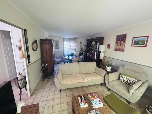 Maison indépendante 5 pièces, Triel-sur-Seine, Quartier calme en impasse €393 000 ** - Référence 1096