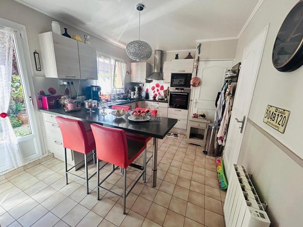 Maison indépendante 5 pièces, Triel-sur-Seine, Quartier calme en impasse €393 000 ** - Référence 1096