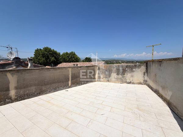 A LOUER PERTUIS 84120 MAISON DE VILLE MEUBLEE TYPE 3 PIECES D'ENVIRON 65M² AVEC TOIT TERRASSE ET GARAGE
