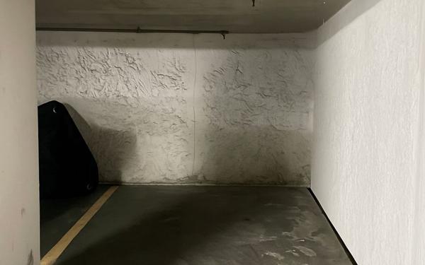 Stationnement à vendre    11,75 m2 Paris 11