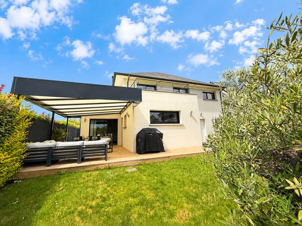 Maison contemporaine à vendre à Châteaugiron 131 m² 3 chambres Quartier calme