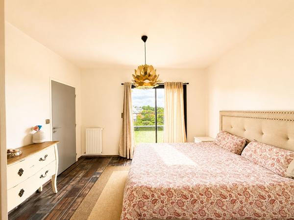 Maison contemporaine à vendre à Châteaugiron 131 m² 3 chambres Quartier calme