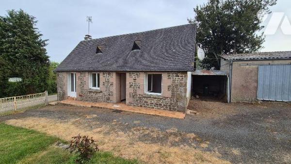 2 MIN GORRON: une maison d'habitation comprenant:
- Hall d'entrée, salon/séjour, cuisine, déga...