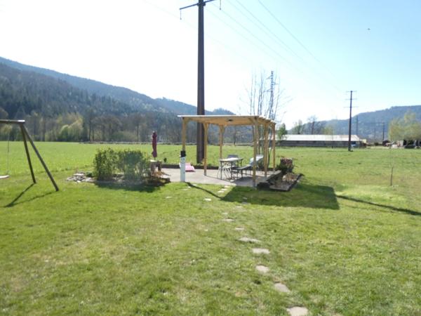 RUPT SUR MOSELLE (88) Ferme à conforter T7 de 160m² , hangar, terrain 1000m²+ 2 hectares loués à un agriculteur.