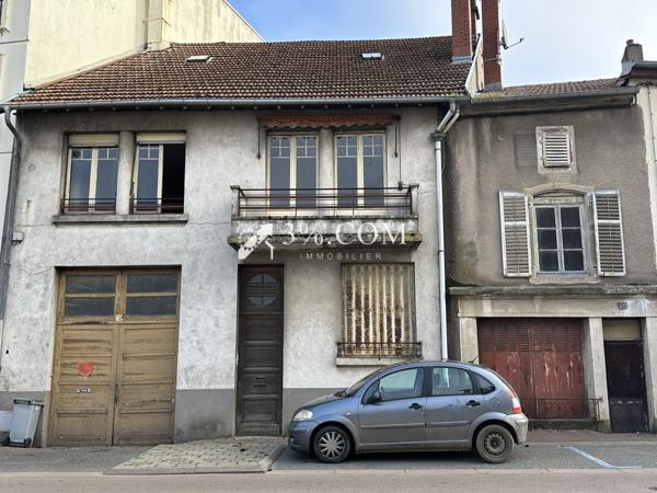 Ensemble immobilier de 500 m² composé de deux bâtiments MIRECOURT Mirecourt (88500)