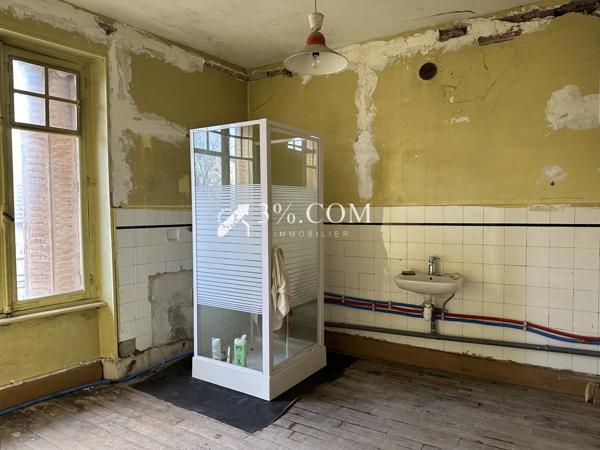 Ensemble immobilier de 500 m² composé de deux bâtiments MIRECOURT Mirecourt (88500)