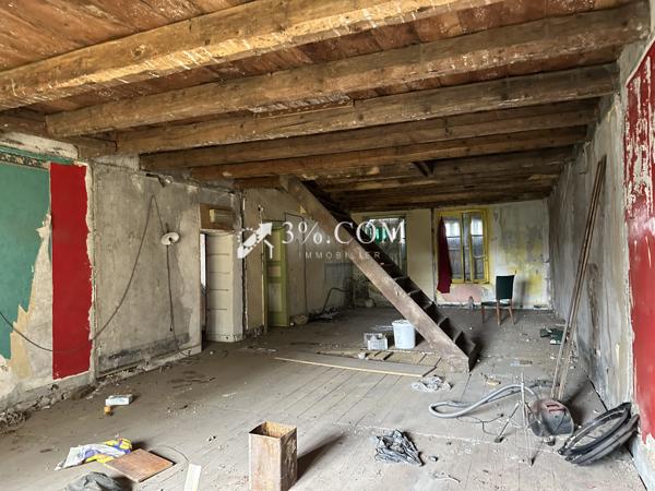 Ensemble immobilier de 500 m² composé de deux bâtiments MIRECOURT Mirecourt (88500)