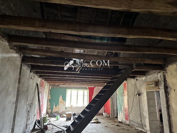 Ensemble immobilier de 500 m² composé de deux bâtiments MIRECOURT Mirecourt (88500)