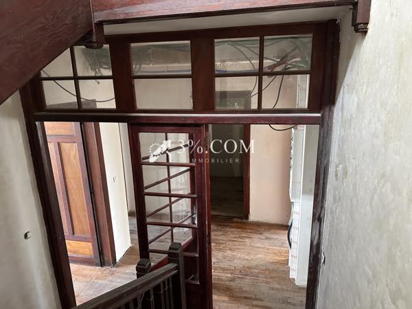 Ensemble immobilier de 500 m² composé de deux bâtiments MIRECOURT Mirecourt (88500)