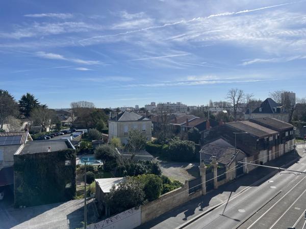 Magnifique Terrasse Dernier Etage - En pied de Tram - 2 Parkings