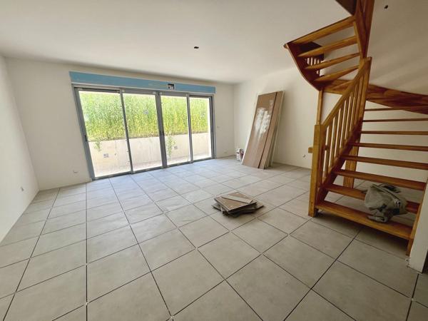 Maison avec Terrasse et Jardin - Parkings - Proche Tram