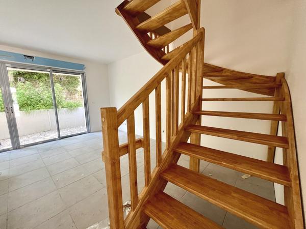 Maison avec Terrasse et Jardin - Parkings - Proche Tram
