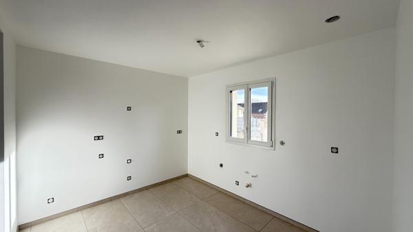 Noailles proche, maison neuve 6 pièces, Séjour triple, 3 chambres, 1100 m² de jardin