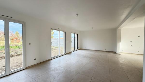 Noailles proche, maison neuve 6 pièces, Séjour triple, 3 chambres, 1100 m² de jardin