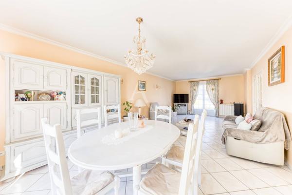 Maison Pontault Combault 6 pièce(s) 116.5 m2