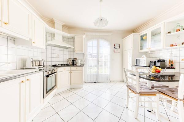 Maison Pontault Combault 6 pièce(s) 116.5 m2