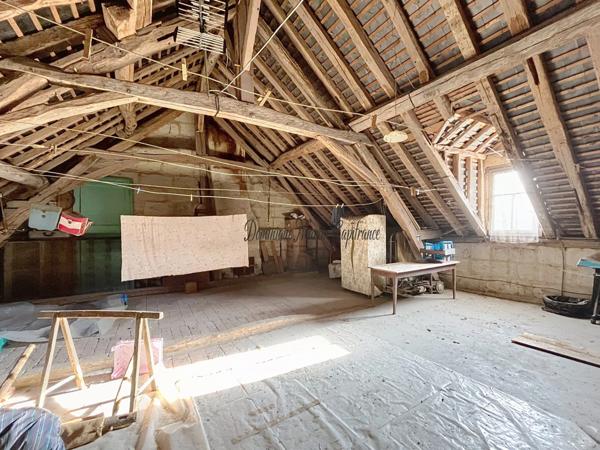 Maison à vendre 3 pièces VILLEDIEU LE CHATEAU (41) –dépendance – cave jardin