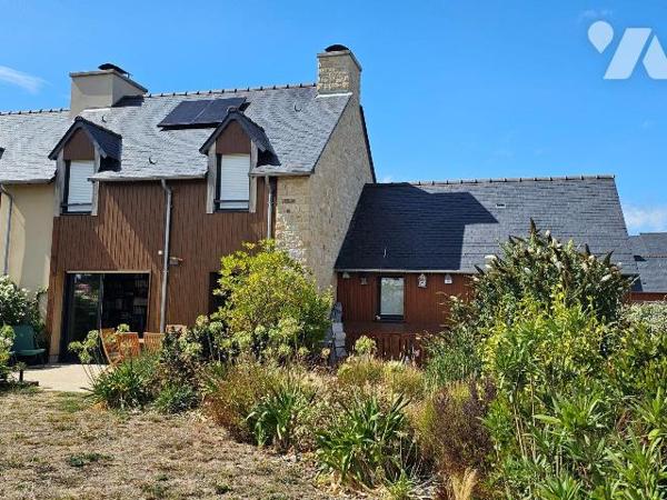A Cancale, maison de 2023, belle vue mer, proche plage de Port Mer, comprenant : une entrée ave...