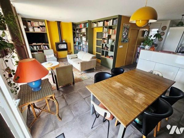 A Cancale, maison de 2023, belle vue mer, proche plage de Port Mer, comprenant : une entrée ave...