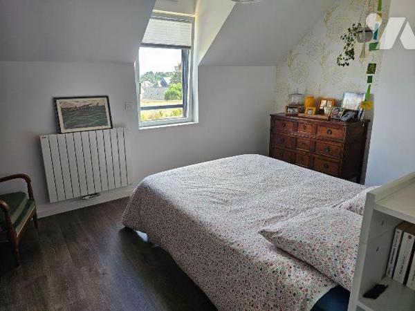 A Cancale, maison de 2023, belle vue mer, proche plage de Port Mer, comprenant : une entrée ave...