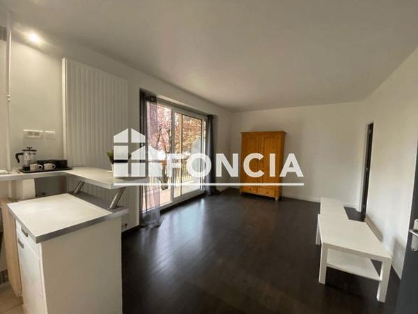 Location Studio 28.6 m² - 18 RUE DES SOURCES Le Plessis Robinson 92350