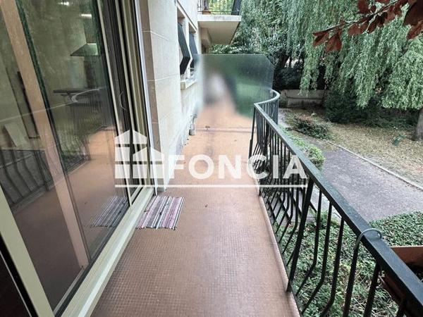 Location Studio 28.6 m² - 18 RUE DES SOURCES Le Plessis Robinson 92350