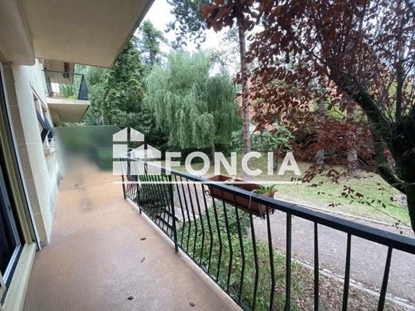 Location Studio 28.6 m² - 18 RUE DES SOURCES Le Plessis Robinson 92350