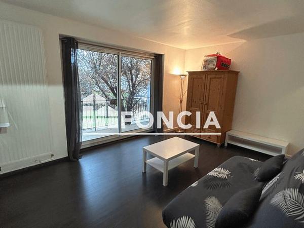 Location Studio 28.6 m² - 18 RUE DES SOURCES Le Plessis Robinson 92350