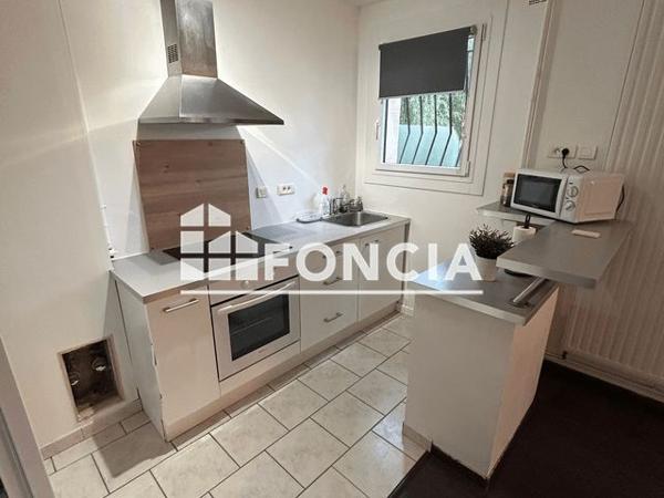 Location Studio 28.6 m² - 18 RUE DES SOURCES Le Plessis Robinson 92350