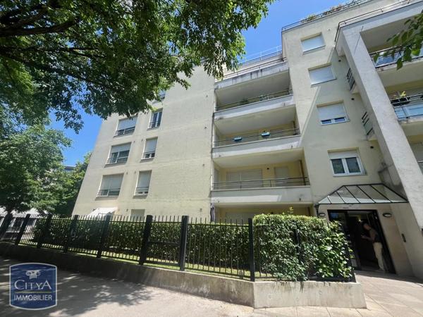 Appartement à louer 3 pièces 55.26m² Dijon (21000)