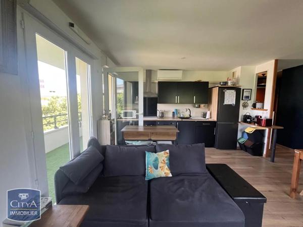 Appartement à louer 3 pièces 55.26m² Dijon (21000)