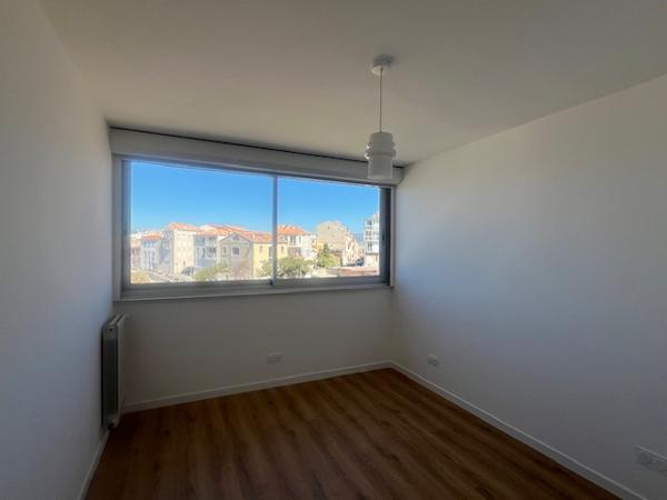 Marseille (13007) LOCATION APPARTEMENT MEUBLÉ TYPE 4 88M2 BALCON FILANT SPLENDIDE VUE MER ET VALLON DES AUFFES 35 BD CIEUSSA 130