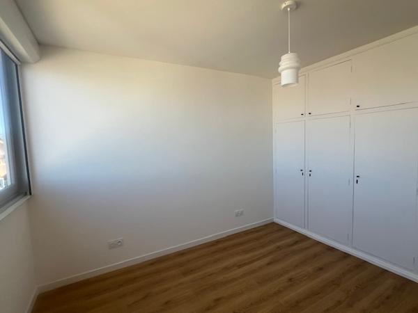 Marseille (13007) LOCATION APPARTEMENT MEUBLÉ TYPE 4 88M2 BALCON FILANT SPLENDIDE VUE MER ET VALLON DES AUFFES 35 BD CIEUSSA 130