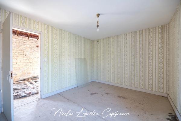 ATHIS-DE-L'ORNE – MAISON À RÉNOVER AVEC BEAU POTENTIEL