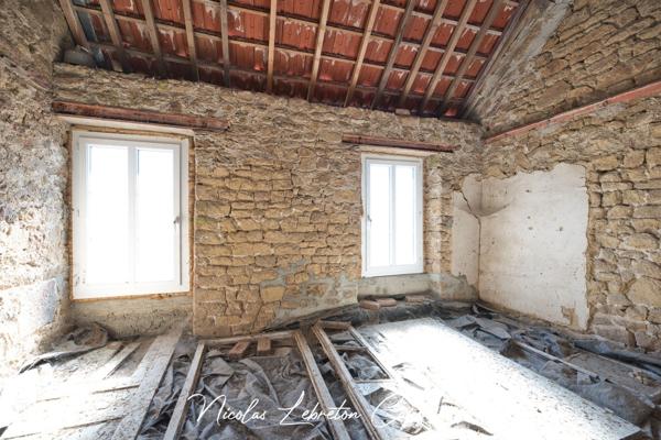 ATHIS-DE-L'ORNE – MAISON À RÉNOVER AVEC BEAU POTENTIEL