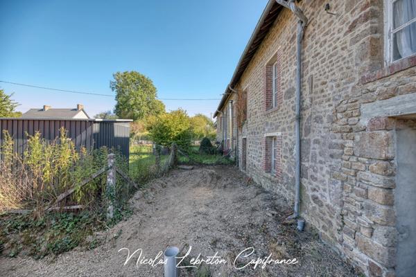 ATHIS-DE-L'ORNE – MAISON À RÉNOVER AVEC BEAU POTENTIEL
