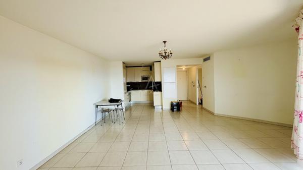T3 72 m² Saint-Raphaël, terrasse vue mer et piscine en rooftop