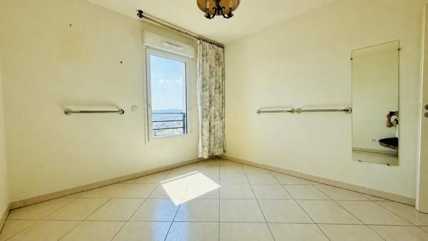 T3 72 m² Saint-Raphaël, terrasse vue mer et piscine en rooftop