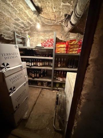 FONDS DE COMMERCE RESTAURANT ITALIEN 120 M2 FOUR A PIZZA A BOIS RUE SAINT LAZARE PARIS 9 EME